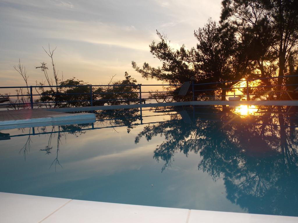 Nostalgia Villas Tersanas Bagian luar foto